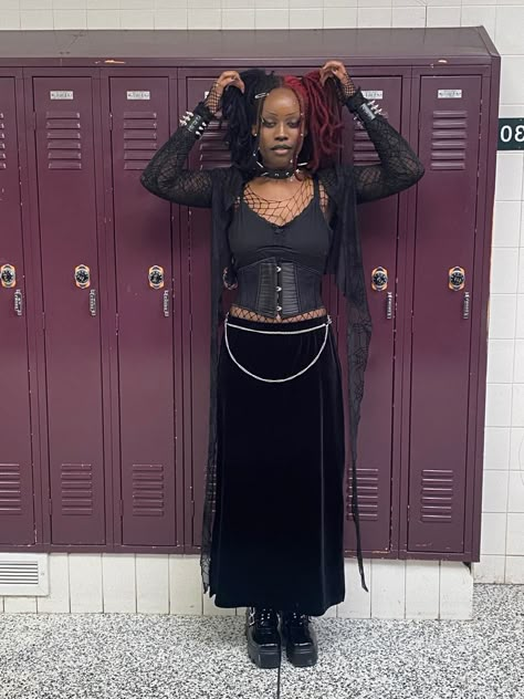 Gothic Fashion Black Women, Mall Goth Black Women, Afro Alternative Fashion, Black Alternative Fashion, Alt Black Outfits, Black Goth Fashion, Goth Black Girls Aesthetic, Trad Goth Black Women, Black Alt Fashion