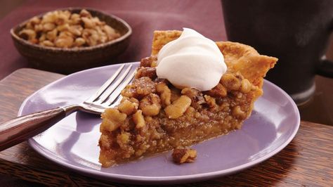 The Cat Who Went Up The Creek Bake this delicious nutty dessert that’s made using Pillsbury® Pet-Ritz® pie crust. Black Walnut Pie Recipe, Ritz Pie, Walnut Tart, Walnut Pie, Lemon Cream Pies, Frozen Pie Crust, Pillsbury Recipes, Easy Pumpkin Pie, Homemade Pumpkin Pie