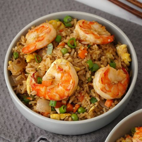 Prawns Fried Rice (Shrimp) | The best Prawns Fried Rice you can make in less than 30mins. | By Khin's Kitchen Easy Chinese Fried Rice, Fried Rice Shrimp, Chinese Fried Rice Recipe, Delicious Fried Rice, Tasty Fried Rice, Prawn Fried Rice, Rice Shrimp, Chinese Fried Rice, Prawns Fry