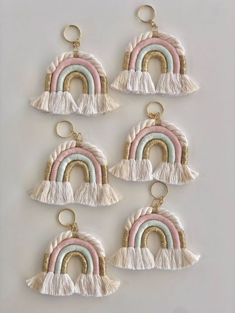 Macrame rainbow diy