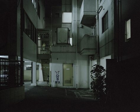 Japanese Alleyway Aesthetic, Japanese Alleyway, Alleyway Aesthetic, Eerie Photography, Fox Hunt, Nostalgic Images, Glitch Art, Dark Places, Draw On Photos