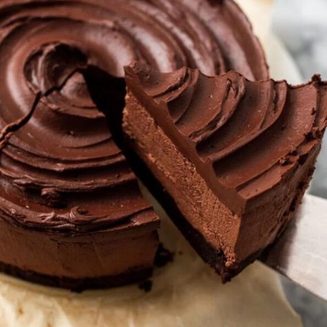 Nigella Chocolate Mousse Cake Soft Chocolate Cake, Chocolate Mousse Cake Recipe, Nigella Lawson Recipes, Mousse Cake Recipe, Mary Berry Recipe, Rhubarb Cake, Chocolate Mousse Cake, Chefs Table, Best Chocolate Cake