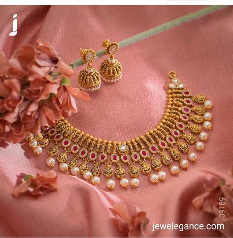 Dokiyu Design Gold New, Malabar Gold Jewellery, Jadtar Necklace Set, Unique Gold Jewelry Designs, Jewelry Product Shots, Bridal Necklace Designs, Choker Necklace Designs, New Gold Jewellery Designs, Diamond Pendants Designs