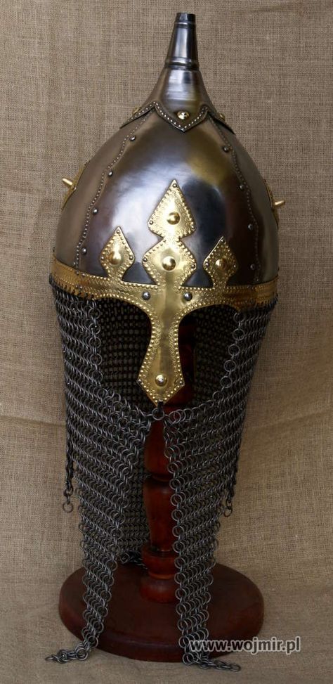 Great Polish helmet, 10th century. Interesting method of hooking the aventail to nasal. Historical Eras, Viking Helmet, Arm Armor, Medieval Knight, Viking Age, Ancient Rome, Photo Storage, Vikings, Christmas Bulbs