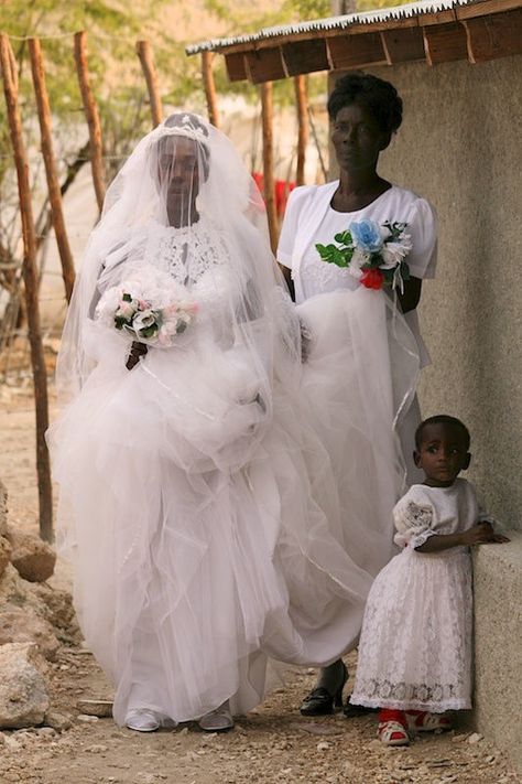 Wedding on La Gonave Island, Haiti in 2010 by Petros on 500px Haitian Wedding, Haiti Country, Haiti And Dominican Republic, Haiti History, Countryside Photography, Medical Mission, Haitian Culture, Haitian Art, Mission Trip