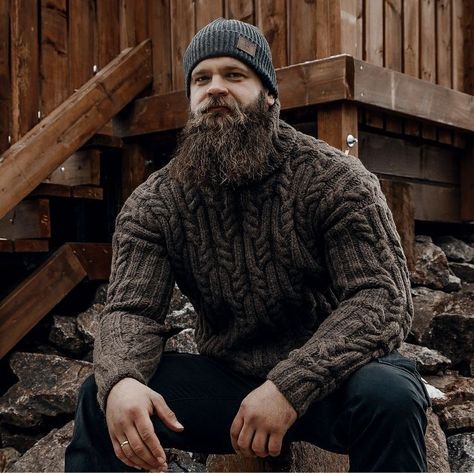 Lumberjack Style Men Outfits, Lumberjack Outfit, Lumberjack Men, Big Beard, Mens Outdoor Fashion, Lumberjack Style, Long Beard, Big Beards, Rugged Men