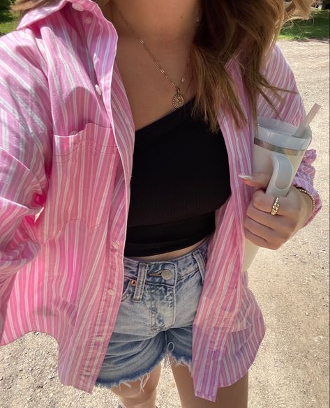 Pink Short Sleeve Button Up Outfit, Pink Striped Button Up Shirt Outfit, Pink And White Striped Shirt Outfit, Striped Button Down Shirt Outfit, Pink Striped Shirt Outfit, Striped Skirt Outfit, White Striped Shirt Outfit, Striped Shorts Outfit, Mexico Fits