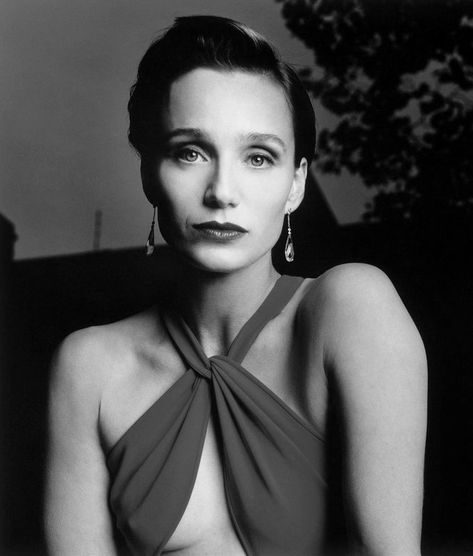 Kristin Scott Thomas 90s, Kristin Scott, Idda Van Munster, Scott Thomas, Kristin Scott Thomas, Star Actress, Classic Girl, Hair Today, Pretty Woman