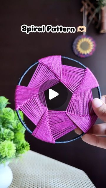 Rings Patterns, Crochet Ring Patterns, فن الرسم بالمسامير, Atrapasueños Diy, Making Dream Catchers, Diy Dream Catcher Tutorial, Dream Catcher Mandala, Dream Catcher Tutorial, Dream Catcher Patterns