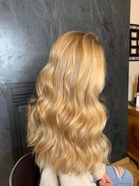 Long Blonde Hair Long Layers, Blond Highlights With Strawberry Lowlights, Prom Hair Strawberry Blonde, Golden Blonde Hair Inspiration, Honey Blonde Hair Full Head, Honey Blonde Hair Hazel Eyes, Golden Bombshell Hair, Honeyed Blonde Hair, Extra Light Blonde Hair