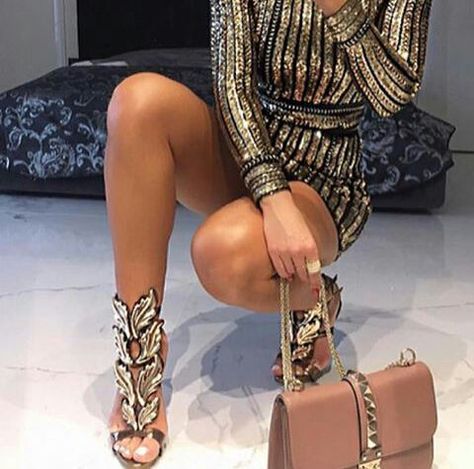 #wattpad #fanfiction First time doing these hope you guys enjoy them💖 Gold Sequin Shorts, Sequin Short, Bodycon Cocktail Dress, Short Bodycon Dress, Sequin Bodycon Dress, Long Bodycon Dress, Sequin Shorts, Dress With Long Sleeves, Wattpad Fanfiction