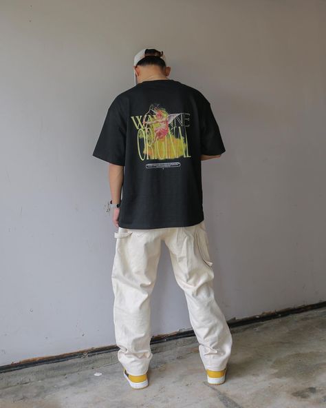 Hai Trinh (@haikettua_atl) | Instagram Summer Fits Streetwear, Pants For Man, Tee Shirt Outfit, White Cargo Pants, Fits Streetwear, Instagram Graphic, Man Black, Summer Fits, Cargo Pants Men