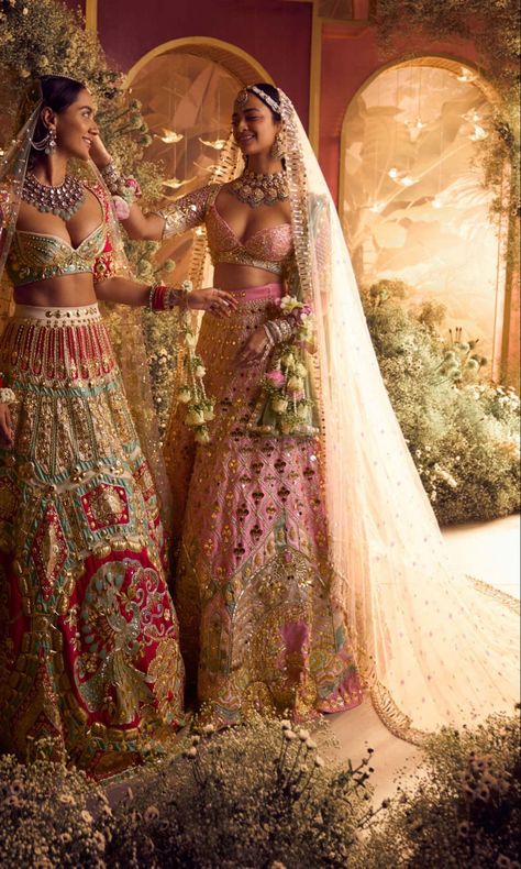 Indian Bridal Inspiration, Vogue India Wedding, Indian Western Fusion Wedding, Sabyasachi Photoshoot, Sabyasachi Aesthetic, Indian Wedding Lehenga Bridal, Indian Traditional Dresses, Indian Wedding Dresses, Bridal Lengha