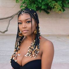 Braids with african beads and cowry shells Braids And Beads, Pelo Afro, Solange Knowles, Braids With Beads, Beautiful Braids, Girls Braids, Cornrow Hairstyles, African Braids Hairstyles, African Braids