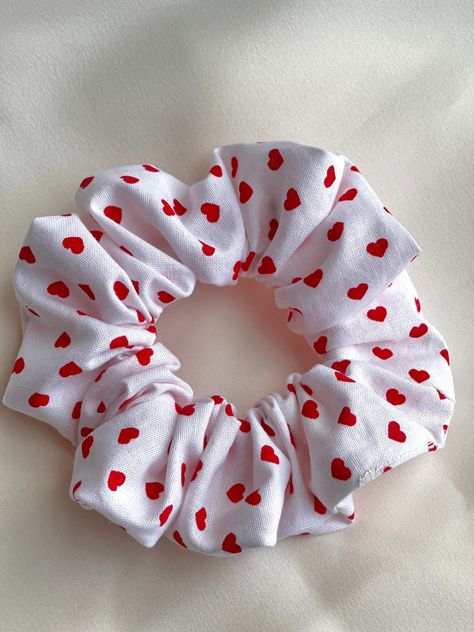 Ponytail Bump, Red Scrunchie, Classmates Gifts, White Scrunchie, Valentine Gift Baskets, Hair Acessories, Valentines Gift For Her, Galentines Day, Heart Valentines