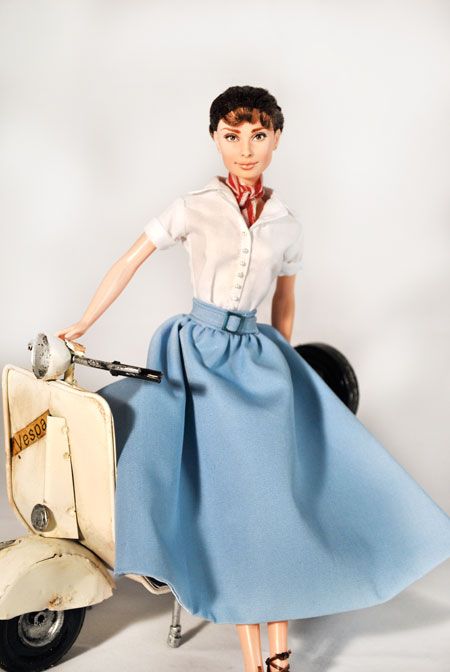 "Roman Holiday" Donated to Centerpiece at 2012 National Barbie Collector Convention in Garden Grove (CA, USA)-Magia2000 Audrey Hepburn Barbie, Audrey Hepburn Sabrina, Audrey Hepburn Roman Holiday, Audrey Hepburn Inspired, Ooak Barbie, Barbies Pics, Chic Chic, Im A Barbie Girl, Doll Clothes Barbie