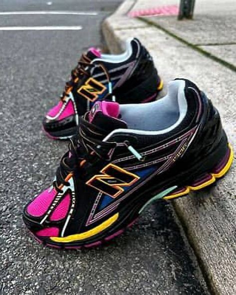 *NEW BALANCE 1906R NEON NIGHTS* *Sizes* _40……………to……………45_ 🔥🔥🔥 *PRICE:N153,000 *REPOST AND CASHOUT 🤘🔥* New Balance 1906r, Back To School Shoes, Trendy Shoes Sneakers, Pretty Shoes Sneakers, Neon Nights, Simple Shoes, Hype Shoes, Girly Shoes, Shoe Inspo