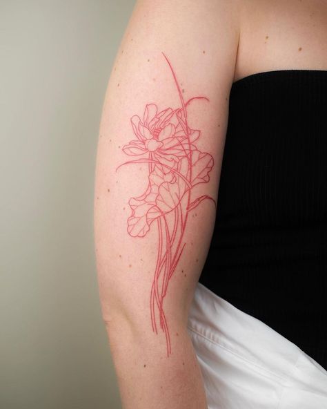 Tattooo • Instagram Asian Style Flower Tattoo, Asian Lily Tattoo, Red Orchid Tattoo, Asian Flower Tattoo, Red Flower Tattoo, Red Lotus Tattoo, Abstract Flower Tattoos, Iris Flower Tattoo, Red Flower Tattoos