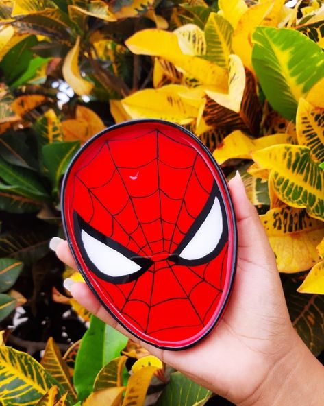 Spiderman Ashtray, Spiderman Clay Art, Marvel Clay Ideas, Clay Spiderman, Clay Marvel, Easy Clay Sculptures, Tanah Liat, Clay Diy Projects, Love Animation Wallpaper