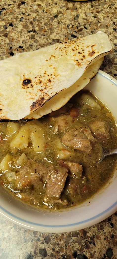 Crock Pot Chile Verde - Easy DIY Recipes Crock Pot Chile, Crockpot Chile, Chile Verde Pork, Easy Mexican Recipes, White Bean Soup Recipes, Chili Verde, Verde Recipe, Grandma Cooking, Slow Cooked Chicken