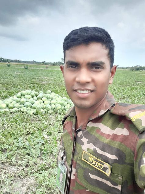 Bangladesh army soldiers real photo Bangladesh Army, Army Pics, Army Soldier, Real Photos, Military Jacket, Soldier