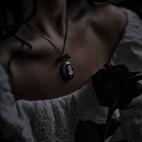 A Rose, A Flower, A Black, A Woman, The Story, White, Black