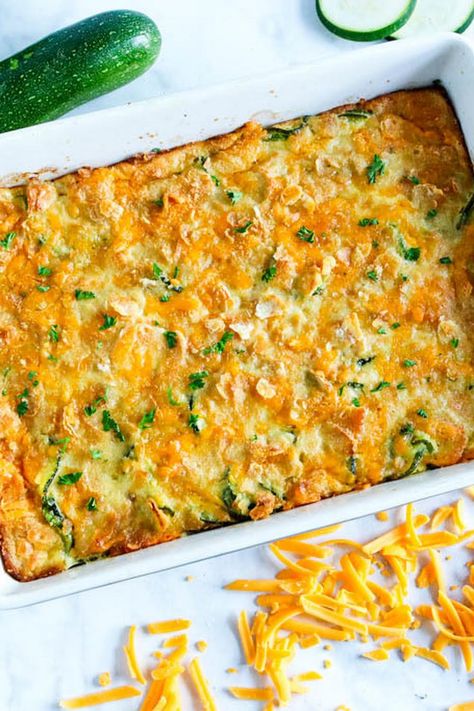 Ritz Cracker Zucchini Casserole, Zucchini Onion Casserole, Vegetarian Casserole Recipes For Dinner, Zucchini Casserole Recipe, Squash And Zucchini Recipes Casserole, Summer Squash And Zucchini Recipes, Zucchini Sides, Squash Zucchini Casserole, Summer Vegetable Side Dishes