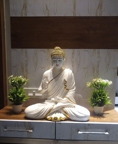 Buddha Statue Decor, Buddha Statue Home, Statue Decor, Zen Garden Design, Terrace Decor, Shri Hanuman, Kitchen Pantry Design, Home Decor Crate, Zen Meditation