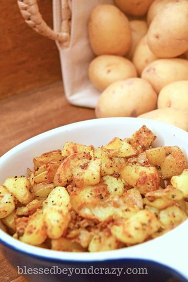 The Most Addicting Pan Fried Potatoes - Blessed Beyond Crazy Fluffy Baked Potatoes, Savory Side Dishes, Potato Fries Baked, Bedtime Snack, Leftover Baked Potatoes, Pan Fried Potatoes, Avocado Chicken Salad Recipe, Healthy Bedtime Snacks, Leftover Potatoes