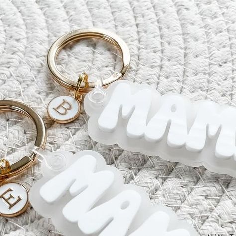 NW Timber Designs on Instagram: "These personalized mama keychains make the best Mother’s Day gifts! Personalized with children’s initials and can even be personalized with name/word of choice! Perfect for Mom, Grandma, and even Auntie!" Kids Keychains, Mama Keychain, Gifts Personalized, Best Mother, Small Things, Kid Names, Mother’s Day, Keychains, Initials