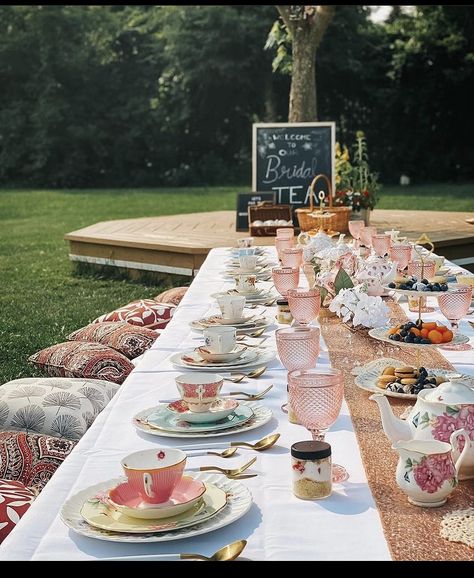 Mismatched Tea Party Table Setting, 70s Tea Party, Bohemian Tea Party, Mismatched Tea Party, High Tea Bachelorette Party, Woodland Reception, Boho Tea Party, Afternoon Tea Table Setting, Senior Tea