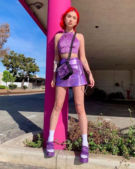 Guys I’m shooting two Trashion episodes this week Vaporwave Aesthetic Outfits, Vaporwave Outfit, Vaporwave Fashion, 80s Grunge, 80s Clothes, Mode Purple, Trashy Outfits, Hot Skirts, Vaporwave Aesthetic