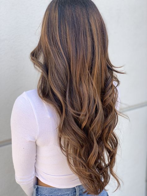 Light Wavy Hairstyles, Long Hair Ideas For Graduation, Long Brown Hair With Layers Balayage, Long Straight Hair Curled Ends, Layed Hair Long, Lightly Curled Hair Long, Bottom Of Hair Curled, Curled Hairstyles Brown Hair, Lose Hair Curls