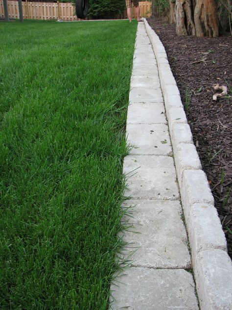 Pavers make a great garden border whether curved or in a straight line. Units are set on a crushed gravel base and glued together for long-term stability. Garden Edging Stones, Landscape Edging Stone, Front Flower Beds, Garden Pavers, Flower Bed Designs, Garden Paving, Landscape Edging, Rock Garden Landscaping, Have Inspiration