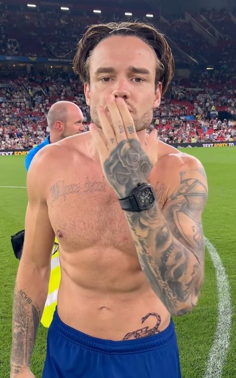 Liam Payne Scorpion Tattoo, Soccer Aid, One Direction Images, Hi Boy, Liam James, Logan Paul, My Heart Hurts, Evan Peters, Wolverhampton