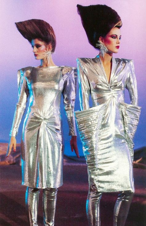 Thierry Mugler, 1979 Retro Futuristic Fashion, Retro Futurism Fashion, Vintage Futurism, Space Age Fashion, Futurism Fashion, Sci Fi Fashion, Space Fashion, Fashion 80s, Grace Jones