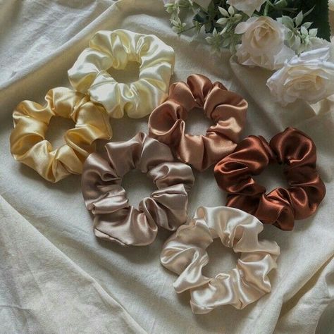 Summer Hair Care, Girls Hair Bows Diy, Diy Hair Scrunchies, Hair Acessories, Diy Hair Accessories Ribbon, Hair Tie Accessories, Scrunchies Diy, Satin Scrunchies, Scrunchies Hair