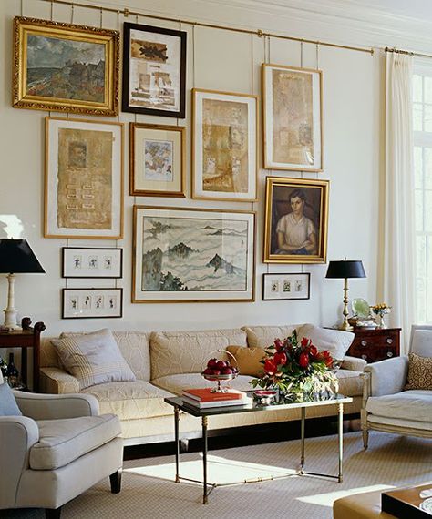 Eye For Design: Decorate With Unique And Interesting Art Arrangements Picture Walls, Picture Rail, Popular Decor, Classic Living Room, Hanging Paintings, Living Room Inspo, A Living Room, Modern Room, French Art