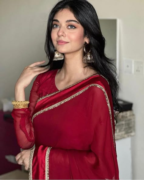 Noor Zafar Khan, Tiktok Account, Facebook Account, Red Saree, Facebook Group, Instagram Account, Youtube Channel, Saree, Media