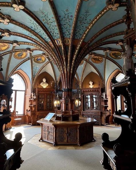 (4) 𝐒𝐭𝐞𝐚𝐦𝐩𝐮𝐧𝐤 𝐓𝐞𝐧𝐝𝐞𝐧𝐜𝐢𝐞𝐬 (@Steampunk_T) / Twitter Castle Library, Castle Germany, Steampunk Tendencies, Germany Castles, Castles Interior, Gothic Architecture, Neoclassical, Victorian Homes, Future House