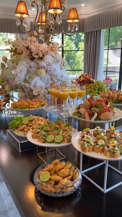 Pin by Menteaux on RECEVOIR [Video] | Party food buffet, Brunch party, Party food appetizers Buffet Brunch, Food Buffet, Party Food Buffet, Catering Ideas Food, Food Appetizers, Party Food Platters, Birthday Brunch, Food Displays, Catering Food