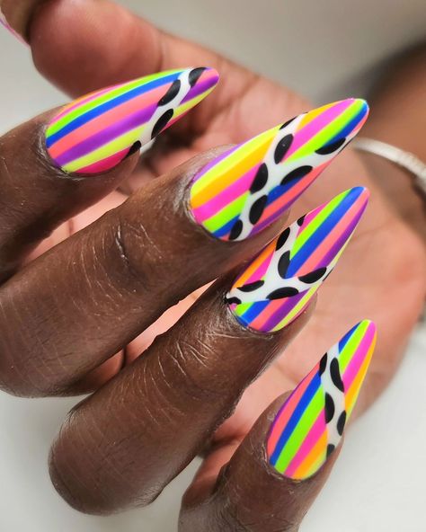 Clashing Neon Trending Nail Designs, Stiletto Shaped Nails, Different Color Nails, Chrome French, Neon Nail Designs, Latest Nail Designs, Velvet Nails, Celebrity Nails, Neon Stripes