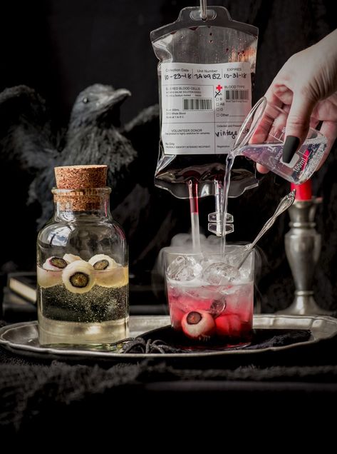 Make your Halloween party a chilling success with these BLOODY GOOD GIN AND TONICS.  It's a delectable potion with a killer name! #halloween #ginandtonic #gin #scary #fakeblood Best Gin And Tonic, Blueberry Gin, Menu Halloween, Halloween Spell Book, Booze Drink, Halloween Bar, Best Gin, Gin Cocktail Recipes, Casa Halloween