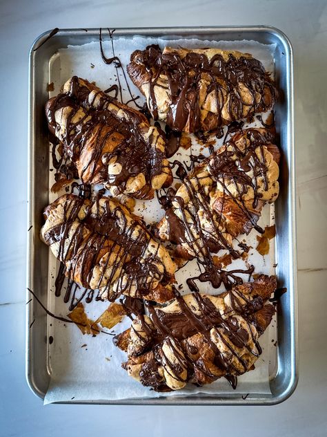 The Crookie – A Viral Croissant & Cookie Dessert Recipe! - Donal Skehan | EAT LIVE GO The Crookie – A Viral Croissant & Cookie Dessert Recipe! Croissant Cookie, Donal Skehan, Leftover Dough, Cronut, Chocolate Chip Cookie Dough, Dessert Recipe, Cookie Desserts, Something Sweet, No Bake Desserts