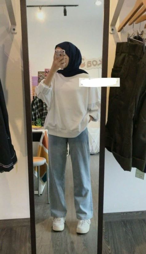 Style Hoodie Hijab, Sweater Outfits Hijab, Hoodie Hijab, Ootd Hoodie, Hijab Hoodie, Korean Style Hijab, Ootd Sweater, Ootd Korean Style, Ootd Simple