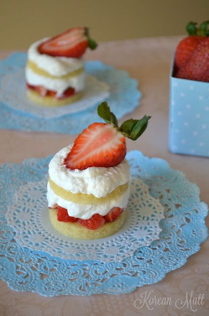 Mini Japanese Strawberry Shortcakes ~ Korean Mutt Japanese Strawberry Shortcake, Mini Strawberry Shortcake, Strawberry Shortcake Cupcake, Strawberry Shortcakes, Japanese Treats, Strawberry Shortcake Cake, Strawberry Shortcake Recipes, Kawaii Dessert, Small Cakes