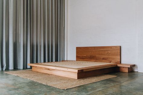 Wooden Platform Bed Design, Japandi Bed Frame Diy, Low To Floor Bed Frame, Handmade Wooden Bed Frame, Low Bedside Table Ideas, Low King Bed Frame, Low Floor Bed Design, Low King Bed, Bed Base Ideas