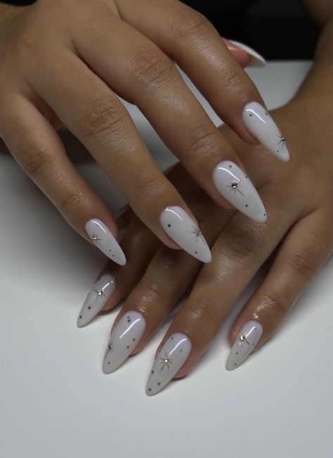 40 Simple Nail Designs to Inspire You White Simple Nail Designs, Simple Nail Designs White, Simple Nail Designs Fall, Simple Nail Designs Almond, Simple Nail Designs Almond Shape, Simple Nail Designs Square, Simple Nail Designs For Fall, Anniversary Nails, Beige Nails Design