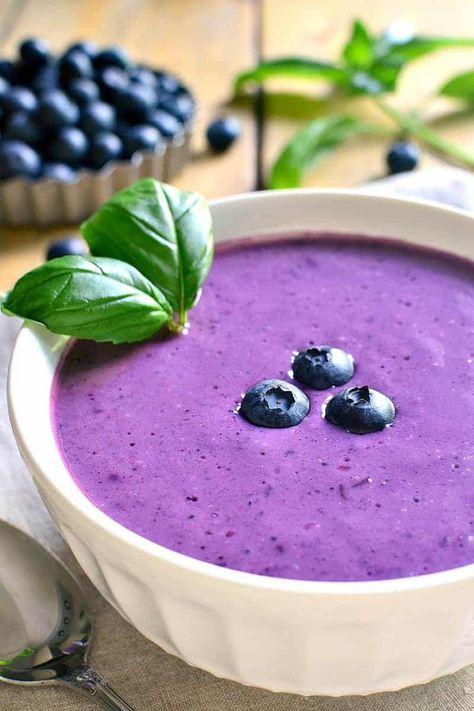 Chilled Blueberry Soup Blueberry Soup, Chilled Soup Recipes, Lemon Tree Dwelling, Cold Soup Recipes, Strawberry Soup, Fruit Soup, Weekend Lunch, Chilled Soup, Summer Soup