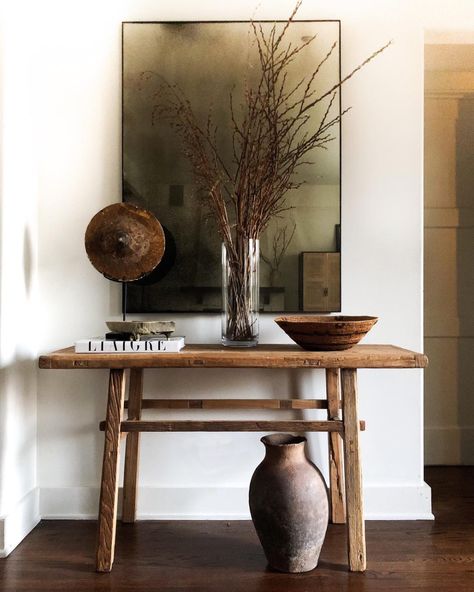 ALLISON OCHMANEK BOESCH (@allieboeschdesigns) • Instagram photos and videos Natural Wood Console Table, Entryway Inspo, Entrance Tables, Entry Table Decor, Console Table Decorating, Entryway Table Decor, Small Entryways, Foyer Decorating, Entry Tables